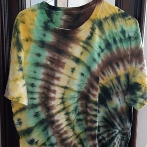 TYE DYE TSHIRT